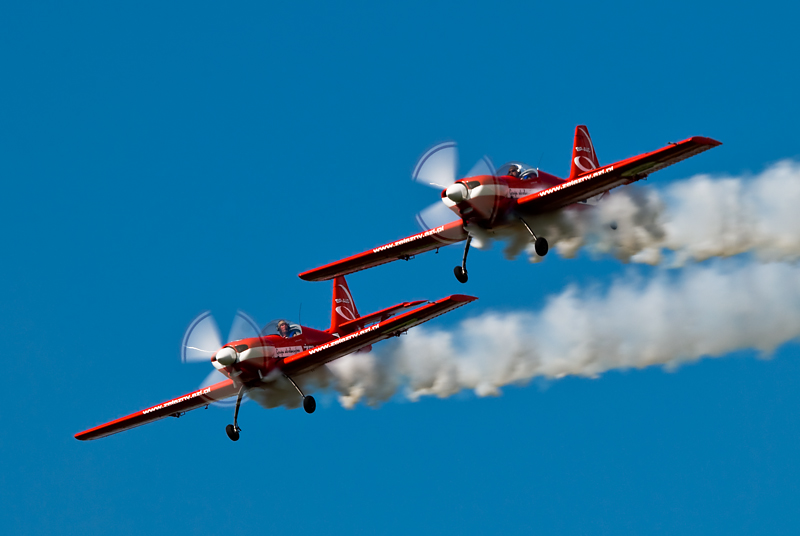 32_MPL_Grupa Zelazny na Zlin Z-50LS.jpg
